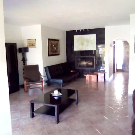 別荘 4 Bedrooms House With Shared Pool Furnished Garden And Wifi At 4 Km Away From The Beach *